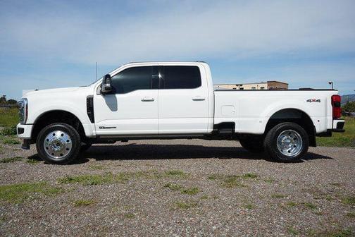 2025 Ford F-450 Platinum