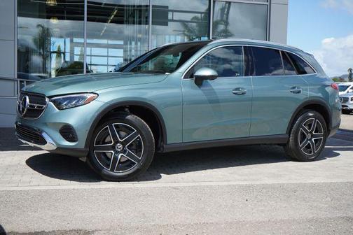 Verde Silver Metallic 2026 Mercedes-Benz GLC 300 4MATIC