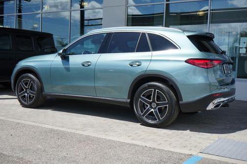 Verde Silver Metallic 2026 Mercedes-Benz GLC 300 4MATIC