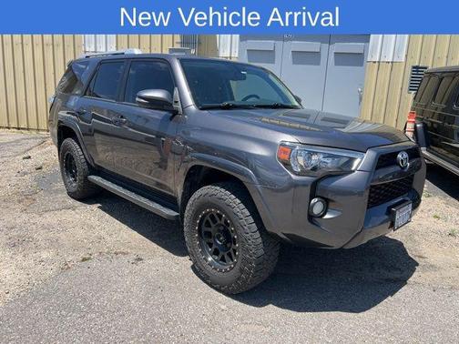 Magnetic Gray Metallic 2018 Toyota 4Runner SR5 Premium
