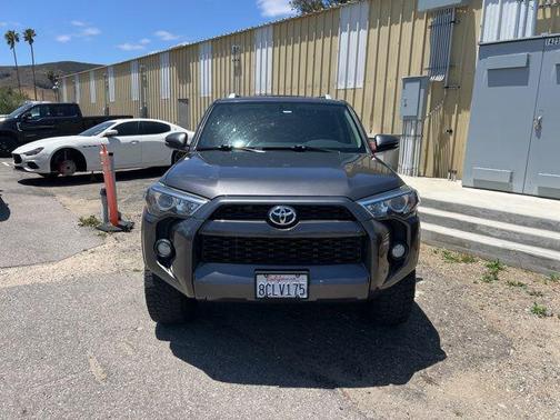 Magnetic Gray Metallic 2018 Toyota 4Runner SR5 Premium