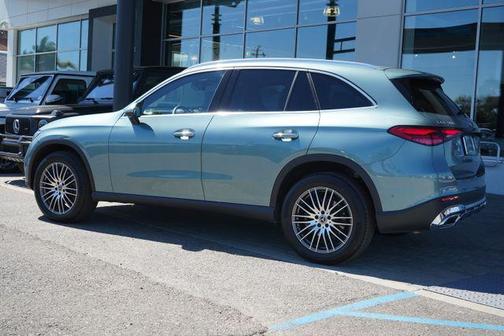 Verde Silver Metallic 2026 Mercedes-Benz GLC 300 Base
