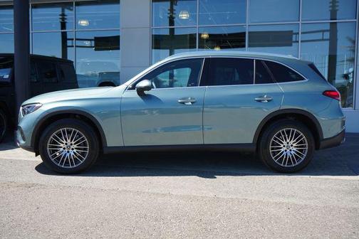 Verde Silver Metallic 2026 Mercedes-Benz GLC 300 Base