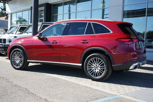 2026 Mercedes-Benz GLC 300 4MATIC