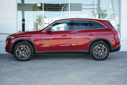 Patagonia Red Metallic 2026 Mercedes-Benz GLC 300 4MATIC