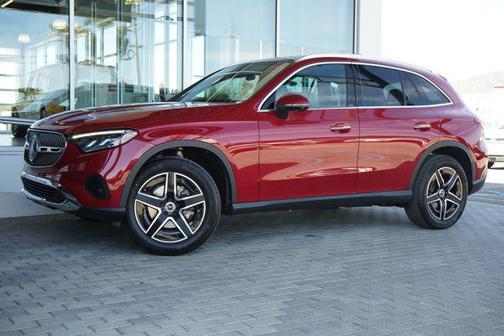 Patagonia Red Metallic 2026 Mercedes-Benz GLC 300 4MATIC