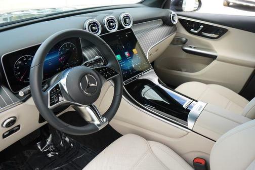 Graphite Grey Metallic 2026 Mercedes-Benz GLC 300 Base