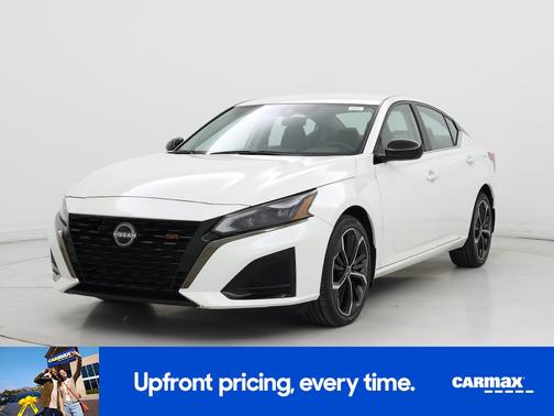 White 2023 Nissan Altima SR