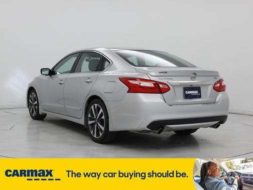 2016 Nissan Altima SR