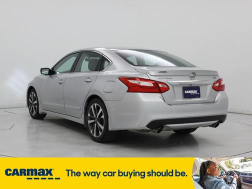 2016 Nissan Altima SR