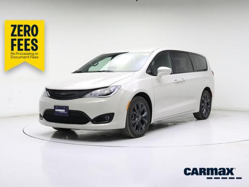 White 2020 Chrysler Pacifica Touring