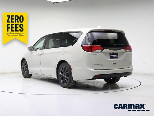 White 2020 Chrysler Pacifica Touring