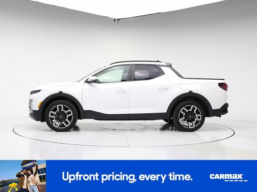 White 2025 Hyundai SANTA CRUZ Limited