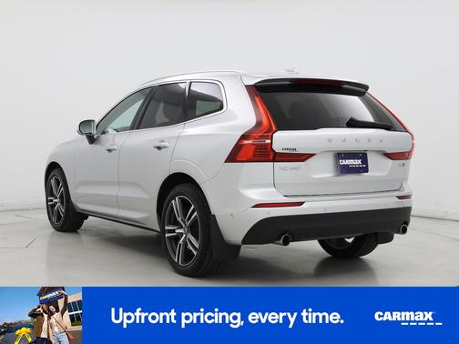 Silver 2018 Volvo XC60 T6 Momentum