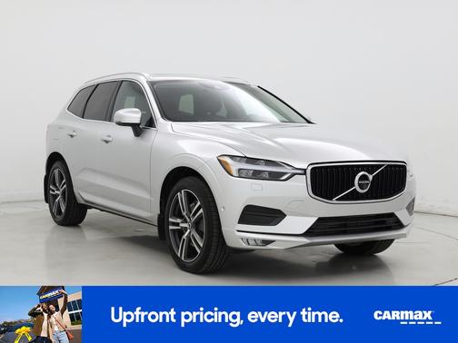 Silver 2018 Volvo XC60 T6 Momentum