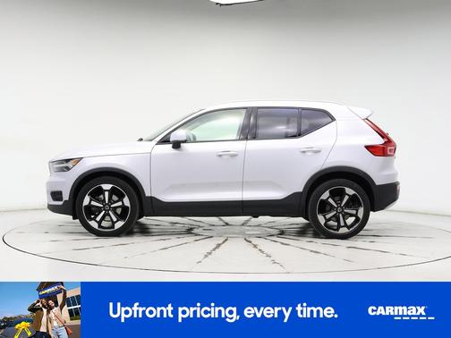 2020 Volvo XC40 T5 Momentum