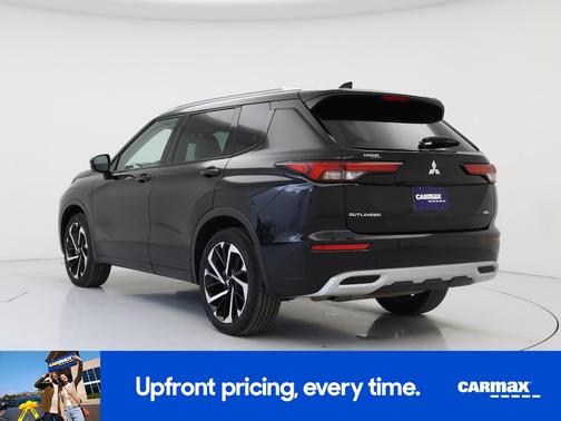Black 2023 Mitsubishi Outlander SEL