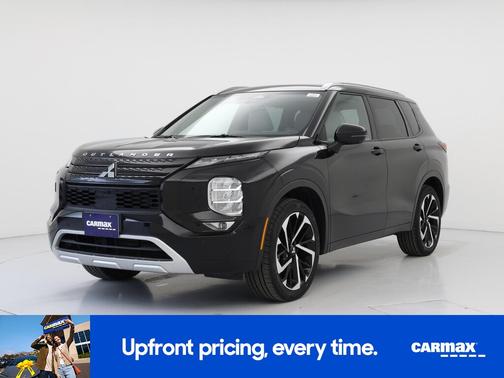 Black 2023 Mitsubishi Outlander SEL