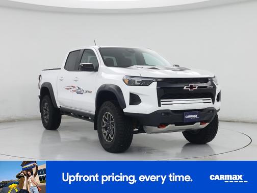 White 2025 Chevrolet Colorado ZR2