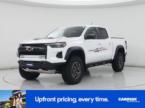White 2025 Chevrolet Colorado ZR2