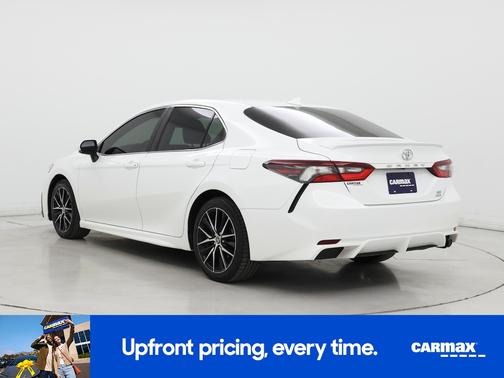 White 2021 Toyota Camry SE