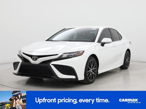 White 2021 Toyota Camry SE