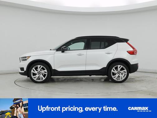 White 2021 Volvo XC40 T5 R-Design