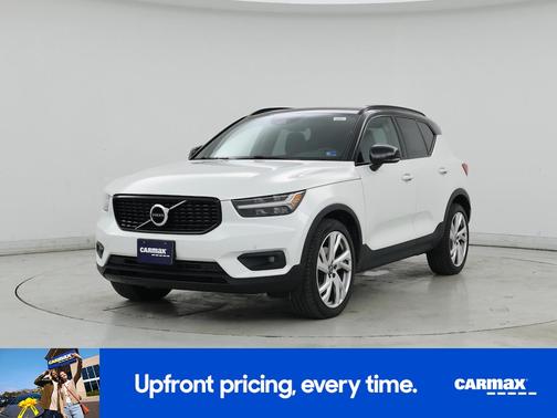 White 2021 Volvo XC40 T5 R-Design