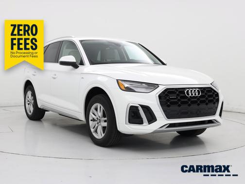 White 2023 Audi Q5 S-Line Premium