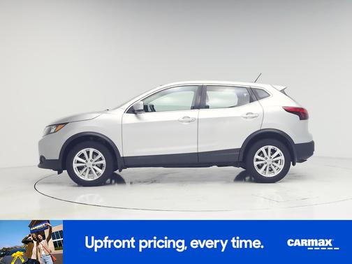 Silver 2017 Nissan Rogue Sport SV