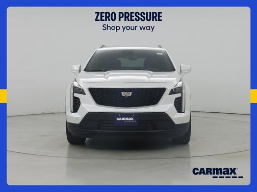 White 2023 Cadillac XT4 Sport