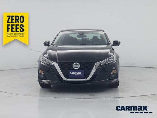 Black 2021 Nissan Altima Platinum