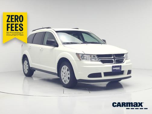 White 2018 Dodge Journey SE