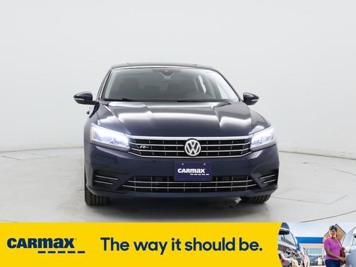 2019 Volkswagen Passat SE R-Line