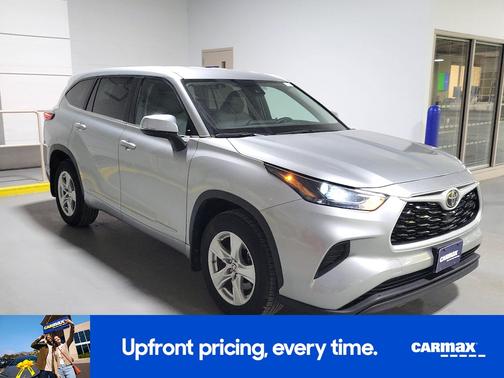 Silver 2023 Toyota Highlander L
