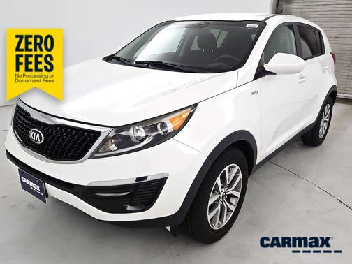 White 2016 Kia Sportage LX
