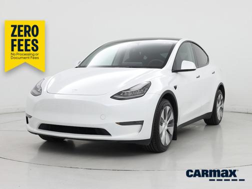 White 2023 Tesla Model Y Long Range