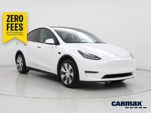 White 2023 Tesla Model Y Long Range