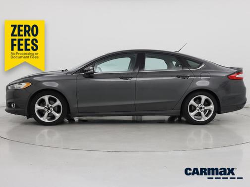 Gray 2015 Ford Fusion SE