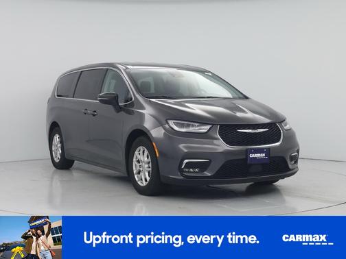Gray 2023 Chrysler Pacifica Touring L