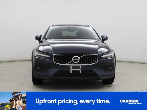 2025 Volvo V60 Cross Country B5 Plus