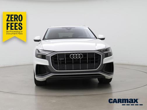 White 2023 Audi Q8 Prestige