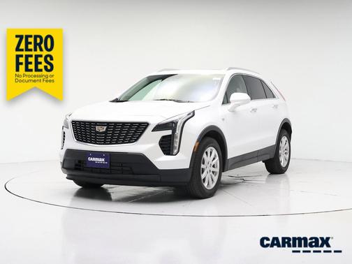 White 2023 Cadillac XT4 Luxury