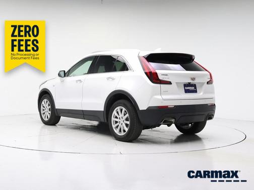 White 2023 Cadillac XT4 Luxury