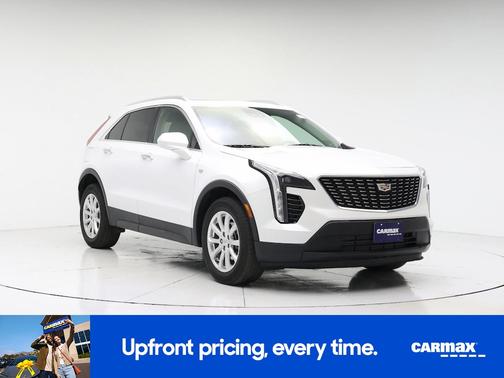 White 2023 Cadillac XT4 Luxury
