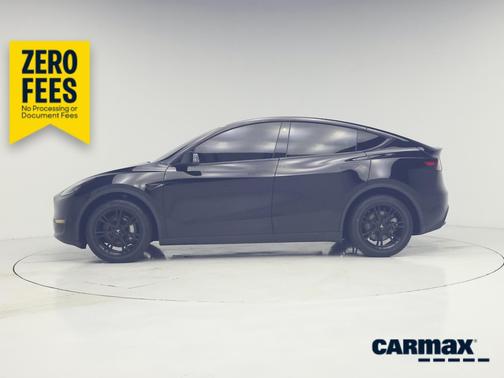 Black 2022 Tesla Model Y Long Range