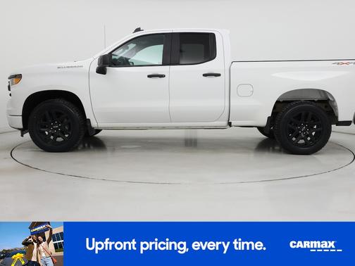 White 2022 Chevrolet Silverado 1500 Custom