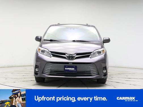 2020 Toyota Sienna XLE