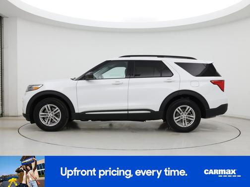 White 2024 Ford Explorer XLT