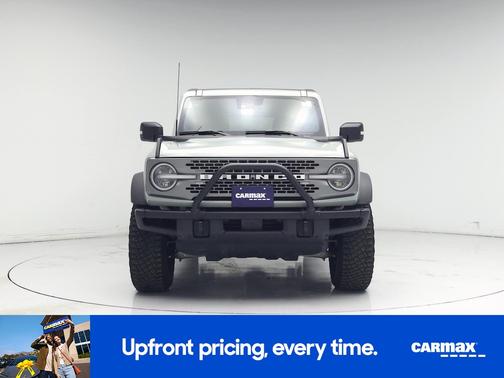 Gray 2023 Ford Bronco Badlands